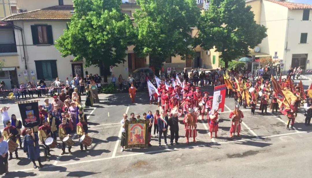 torna la disfida di san donnino con giochi sbandieratori e musici da Lanazione.it torna la disfida di san donnino con giochi sbandieratori e musici