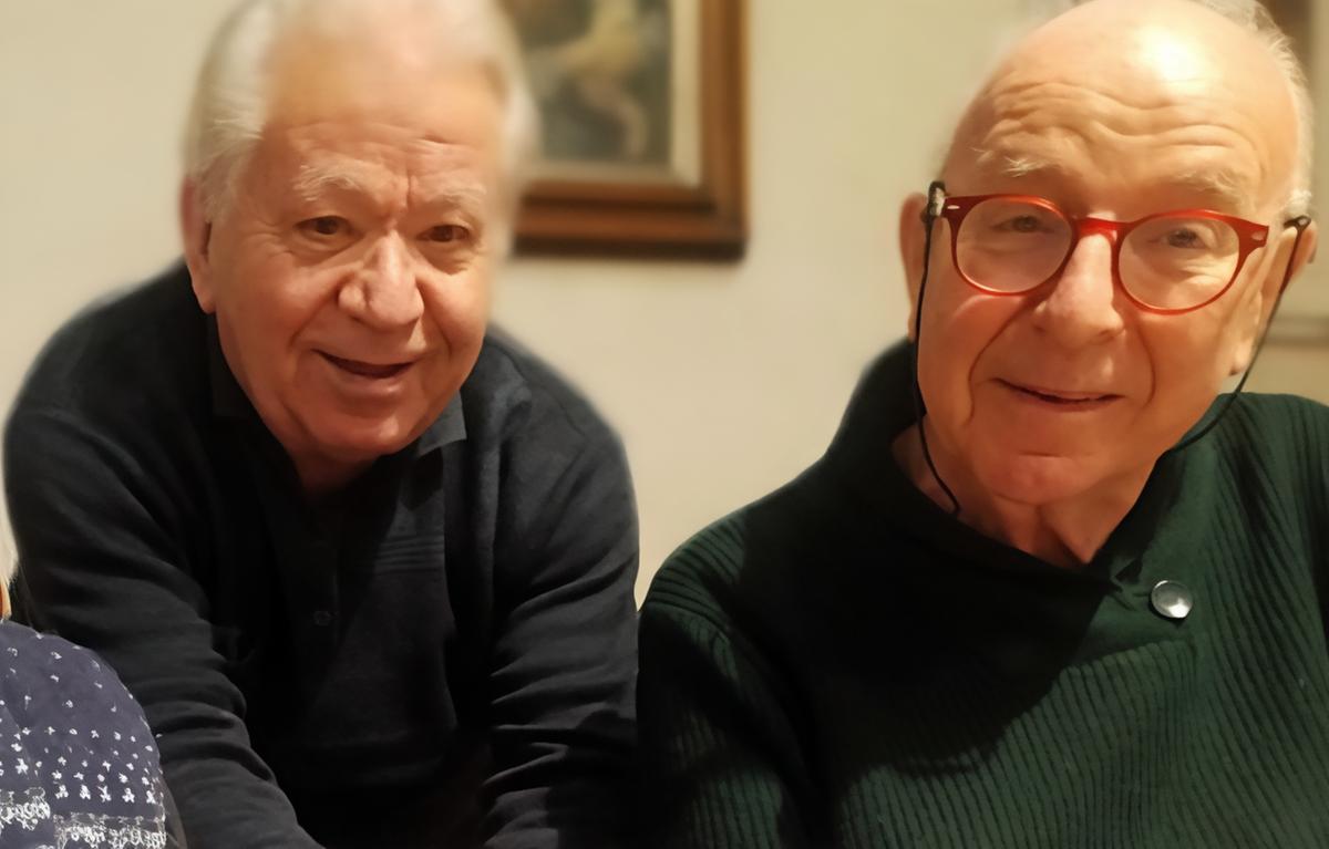 https://www.lanazione.it/image-service/view/acePublic/alias/contentid/MDgyZjg3MjEtYmNlZC00/0/fratelli-cristiani-300-firme-la-battaglia-dei-genitori.jpeg?f=1.91:1&w=1200