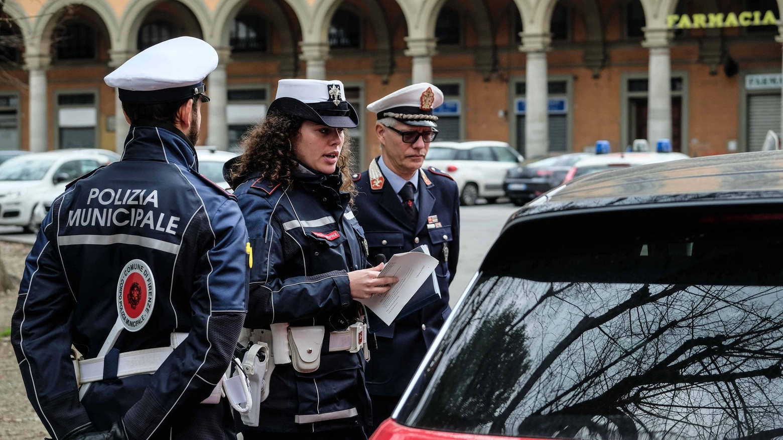Polizia municipale a Firenze (New Press Photo)