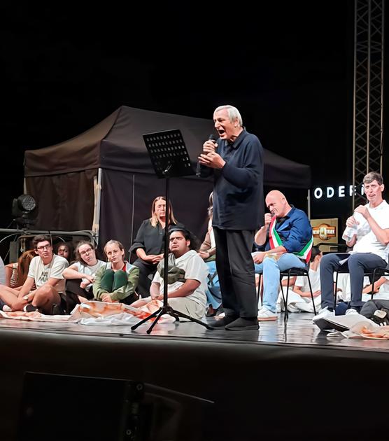 La marcia per la giustizia con Don Ciotti La marcia per la giustizia con Don Ciotti