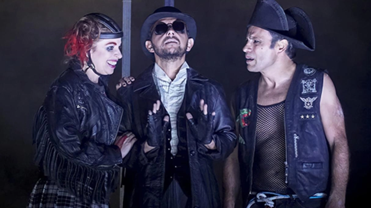 Stasera alle 21 al Teatro Wanda Capodaglio di Castelfranco Piandiscò, va in scena "Premiata Pasticceria Bellavista" di Vincenzo Salemme con... Stasera alle 21 al Teatro Wanda Capodaglio di Castelfranco Piandiscò, va in scena "Premiata Pasticceria Bellavista" di Vincenzo Salemme con...