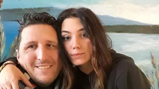 Gennaro Elia e Maria, morta il 27 marzo 2022, a 17 anni, all’ospedale di Perugia dopo tre giorni di ricovero