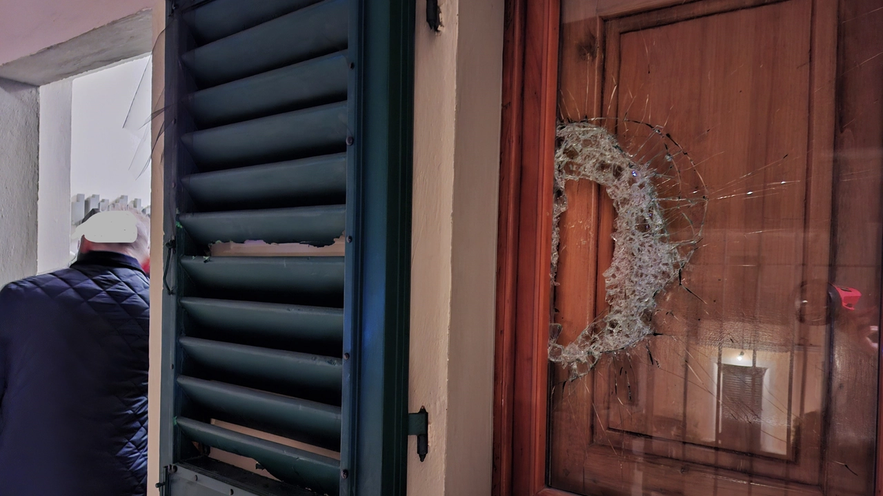 Ecco come hanno lasciato le abitazioni i ladri dopo l'irruzione in alcune case a San casciano (Foto Antonio Taddei) Ecco come hanno lasciato le abitazioni i ladri dopo l'irruzione in alcune case a San casciano (Foto Antonio Taddei)