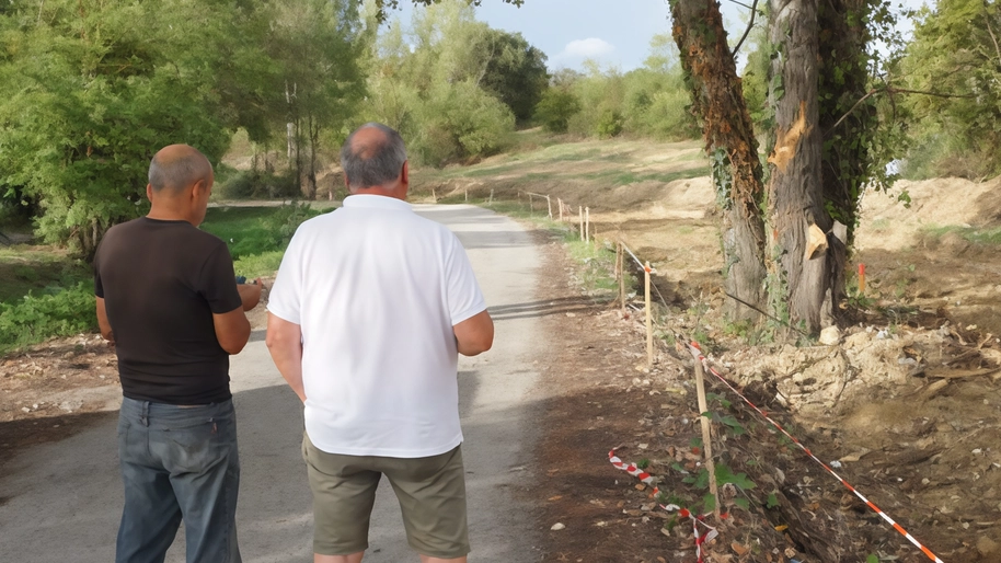 I lavori per il by-pass lungo quasi un chilometro sarebbero dovuti iniziare nel 2023. L’investimento. faciliterà anche l’accesso all’area industriale di Bomba, all’area mineraria ed al futuro Parco dello Sport I lavori per il by-pass lungo quasi un chilometro sarebbero dovuti iniziare nel 2023. L’investimento. faciliterà anche l’accesso all’area industriale di Bomba, all’area mineraria ed al futuro Parco dello Sport