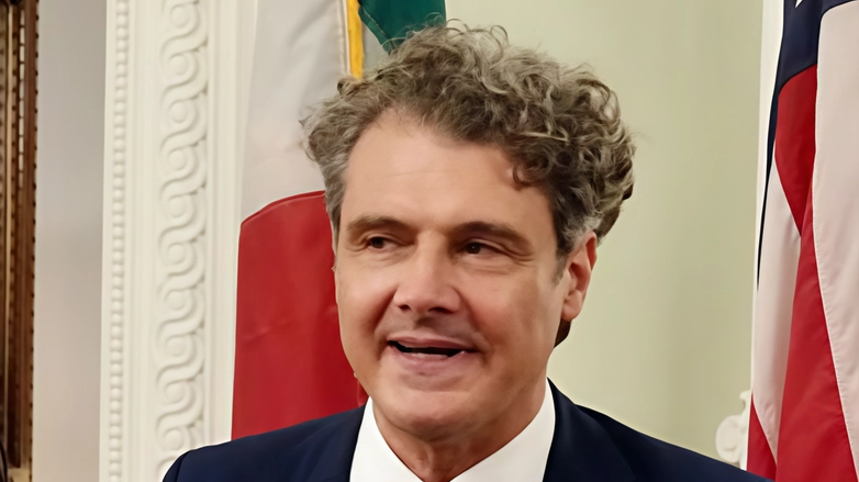Sempre più studenti americani scelgono l'Italia per studiare, con il 2024 che segna un record di 18mila iscritti. Grazie alle università aderenti ad Aacupi, presenti a Firenze e in Toscana, godono di copertura sanitaria completa durante il loro soggiorno. Sempre più studenti americani scelgono l'Italia per studiare, con il 2024 che segna un record di 18mila iscritti. Grazie alle università aderenti ad Aacupi, presenti a Firenze e in Toscana, godono di copertura sanitaria completa durante il loro soggiorno.