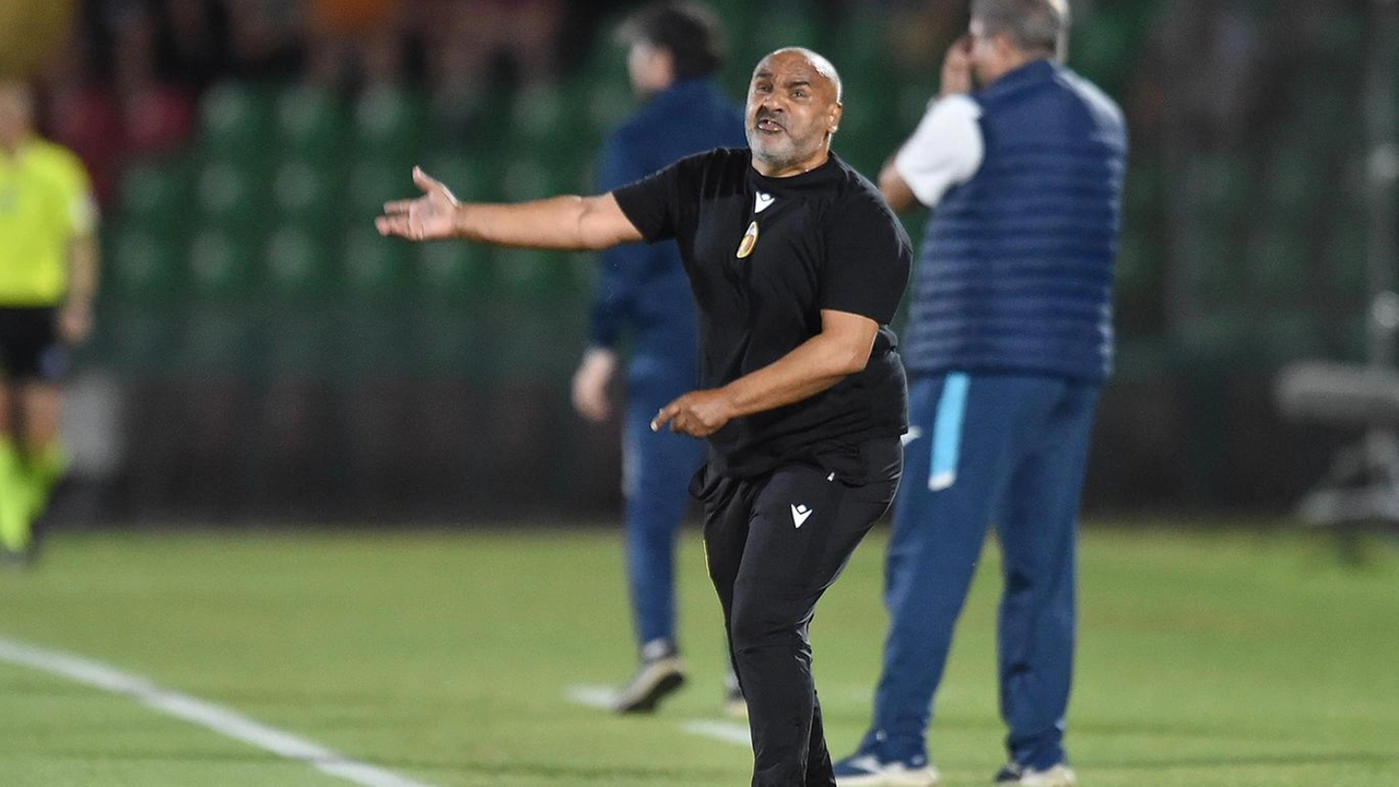 Il Pescara vince 1-0 contro la Ternana grazie a un gol di Letizia. Espulso Vallocchia al 12'. Il Pescara vince 1-0 contro la Ternana grazie a un gol di Letizia. Espulso Vallocchia al 12'.