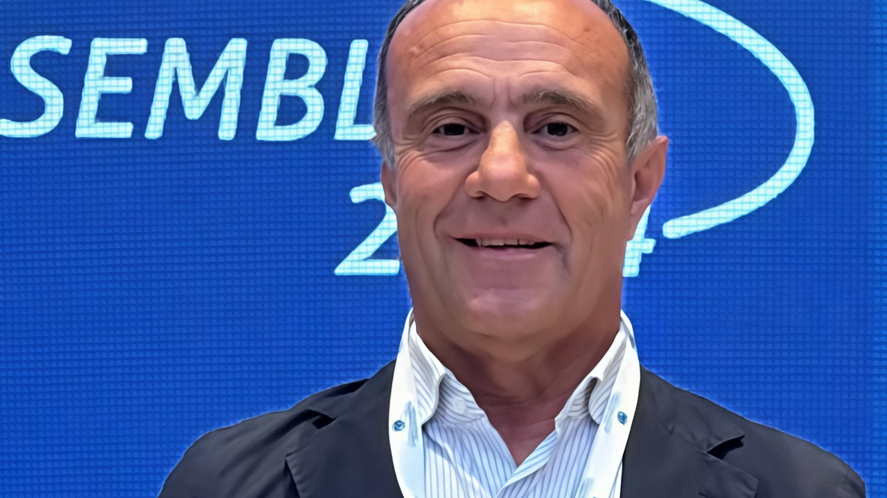 Il presidente regionale del Sindacato Italiano Balneari (Sib) Confcommercio, Alberto Nencetti, sottolinea l'importanza di rispettare la normativa vigente sulle concessioni demaniali marittime per evitare contenziosi e danni economici. Il presidente regionale del Sindacato Italiano Balneari (Sib) Confcommercio, Alberto Nencetti, sottolinea l'importanza di rispettare la normativa vigente sulle concessioni demaniali marittime per evitare contenziosi e danni economici.