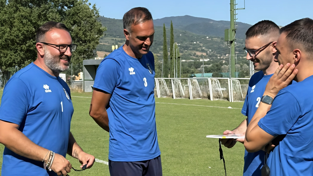 Lo staff tecnico del Sansepolcro al completo: da sinistra Ciampelli, Prete, Bogliari e Cagnini
