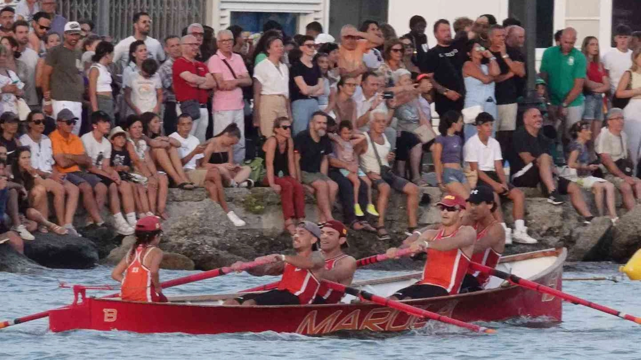 Un momento del Palio del Golfo disputato domenica 4 agosto Un momento del Palio del Golfo disputato domenica 4 agosto