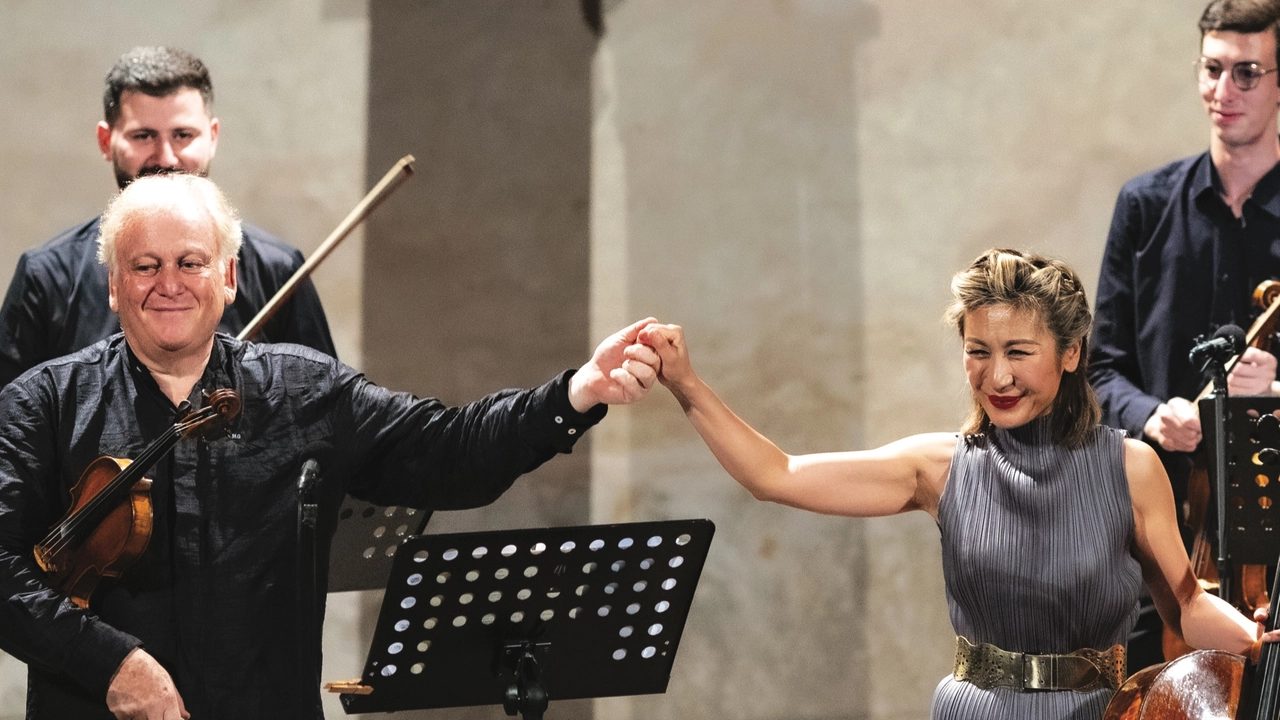 Michael Guttman con Jing Zhao durante l'apertura della XVIII edizione del festival Michael Guttman con Jing Zhao durante l'apertura della XVIII edizione del festival