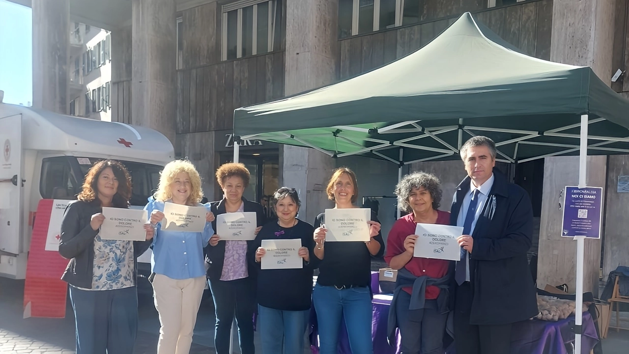 Le volontarie del Cfu con l'assessore Guerri Le volontarie del Cfu con l'assessore Guerri