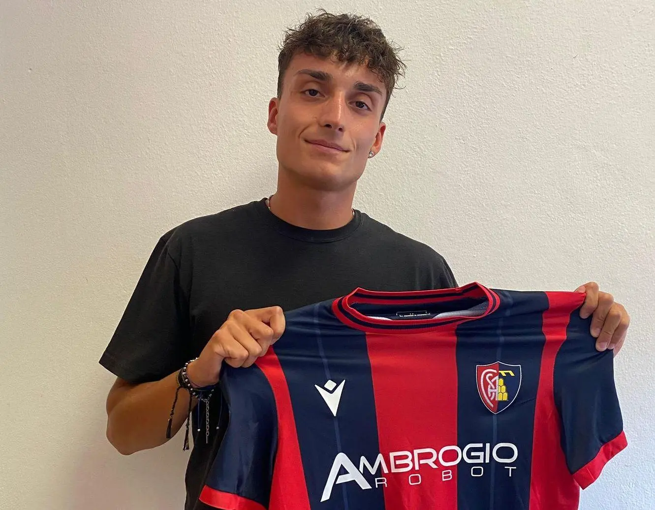 Serie d: concluse le operazioni per il difensore e l’attaccante. Menchetti e Bori sono del Montevarchi: giovani di qualità per Marmorini