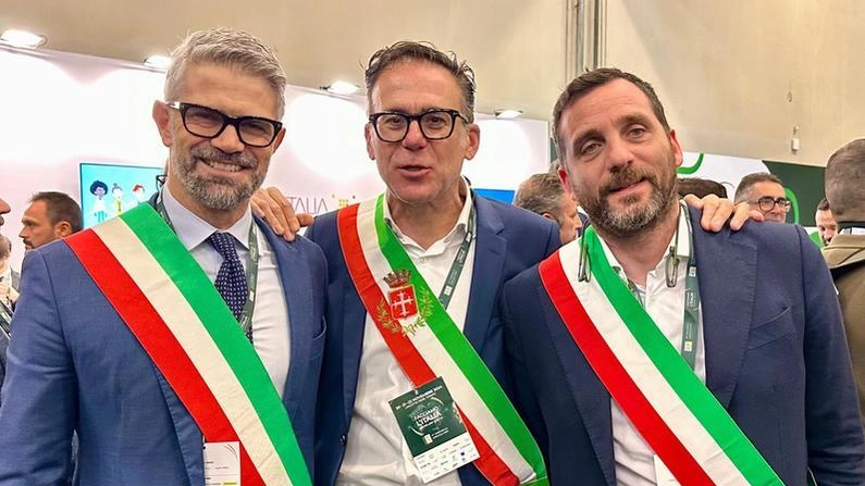 Il sindaco Michele Conti con i colleghi Mario Ferrari e. Alessandro Tomasi Il sindaco Michele Conti con i colleghi Mario Ferrari e. Alessandro Tomasi