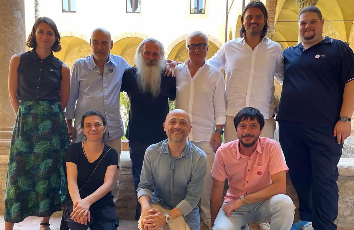 https://www.lanazione.it/image-service/view/acePublic/alias/contentid/MDlhYTdmZDEtNjdjOS00/0/colle-capitale-cultura-riflessioni-in-convento.jpeg?f=1.91:1&w=1200