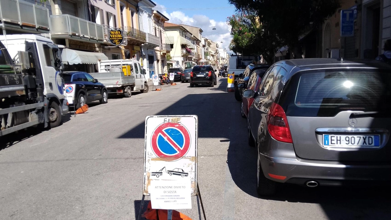 Il cantiere di via Mazzini prosegue la sua corsa ‘a ritroso’ verso il mare. Da oggi altri due isolati saranno... Il cantiere di via Mazzini prosegue la sua corsa ‘a ritroso’ verso il mare. Da oggi altri due isolati saranno...