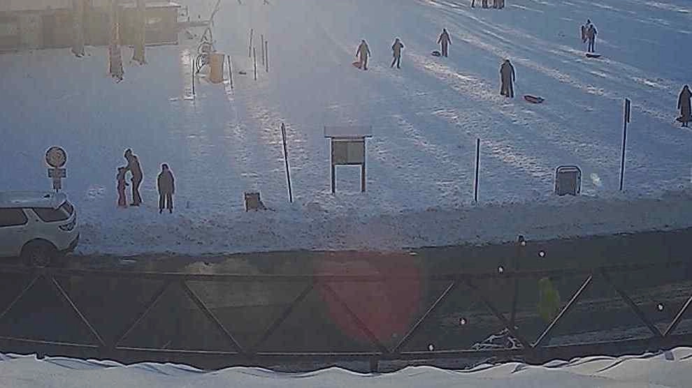 Si lavora per rendere agibili le piste Si lavora per rendere agibili le piste