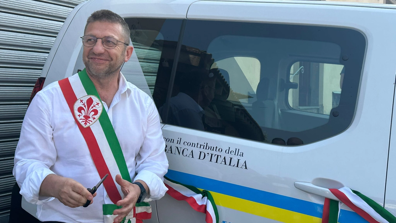 L'inaugurazione del nuovo mezzo L'inaugurazione del nuovo mezzo