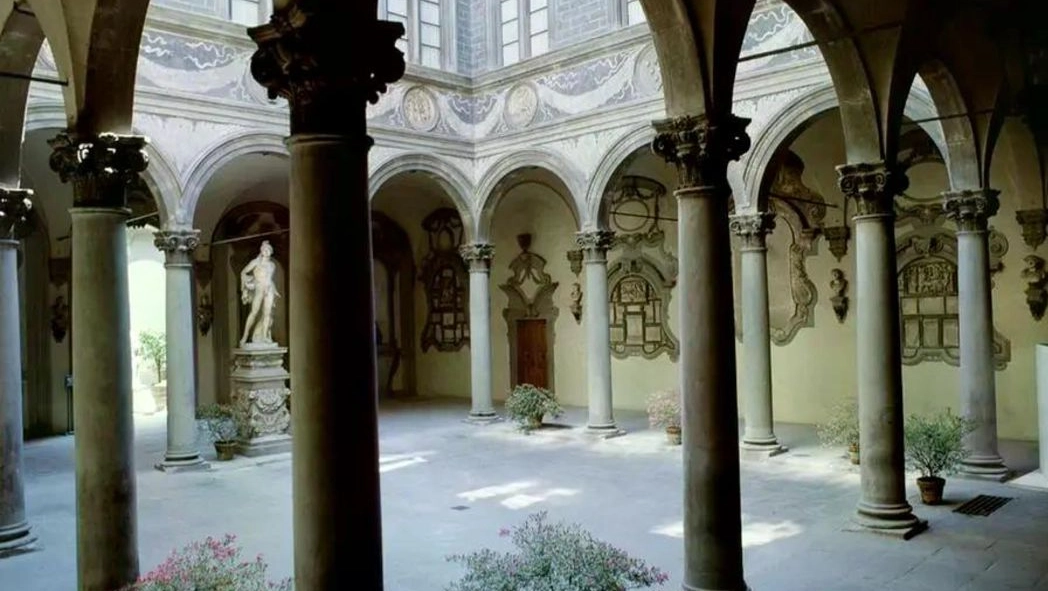 Il cortile di Michelozzo all'interno di Palazzo Medici Riccardi (Firenze) Il cortile di Michelozzo all'interno di Palazzo Medici Riccardi (Firenze)