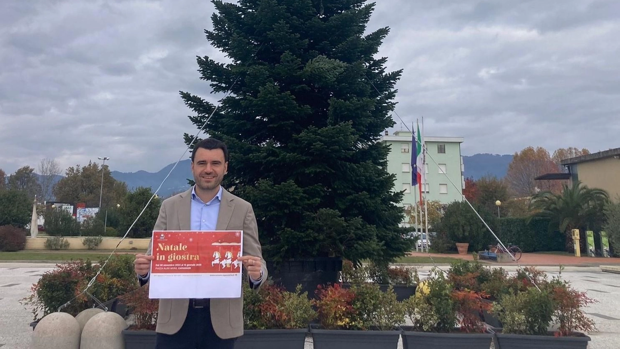 Il sindaco di Capannori, Giordano Del Chiaro, ha presentato tutto il calendario di iniziative in programma per il Natale Il sindaco di Capannori, Giordano Del Chiaro, ha presentato tutto il calendario di iniziative in programma per il Natale