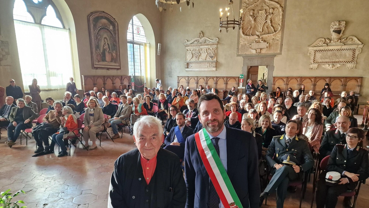 Il grande artista francese Daniel Buren insieme al sindaco Alessandro Tomasi Il grande artista francese Daniel Buren insieme al sindaco Alessandro Tomasi