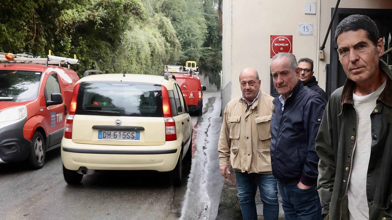 L’intervento prevede la demolizione e ricostruzione del muro di contenimento ma si teme il caos traffico. L’intervento prevede la demolizione e ricostruzione del muro di contenimento ma si teme il caos traffico.