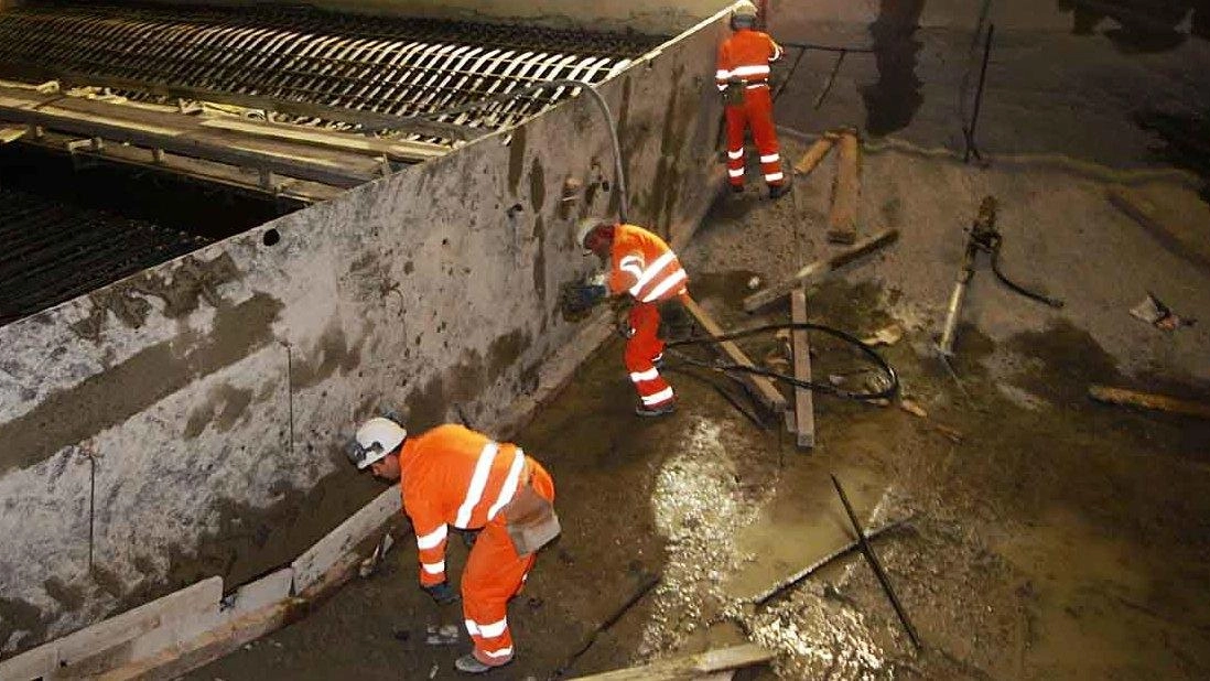 Operai al lavoro per la nuova stazione dell’Alta Velocità Belfiore Operai al lavoro per la nuova stazione dell’Alta Velocità Belfiore