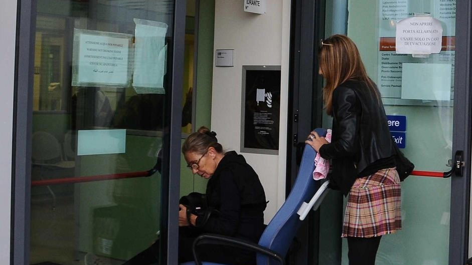 Sanitari sotto assedio: "Ennesima aggressione. Il posto di polizia al Noa è sempre più urgente"