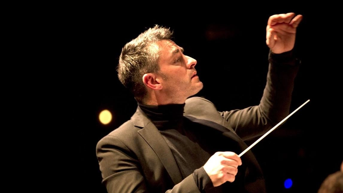La performance è tenuta dall’Ensemble Symphony diretta dal maestro. Giacomo Loprieno. La performance è tenuta dall’Ensemble Symphony diretta dal maestro. Giacomo Loprieno.