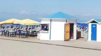 La spiaggia libera all’ex Idrovora: torna a splendere con il suo chiringuito La spiaggia libera all’ex Idrovora: torna a splendere con il suo chiringuito