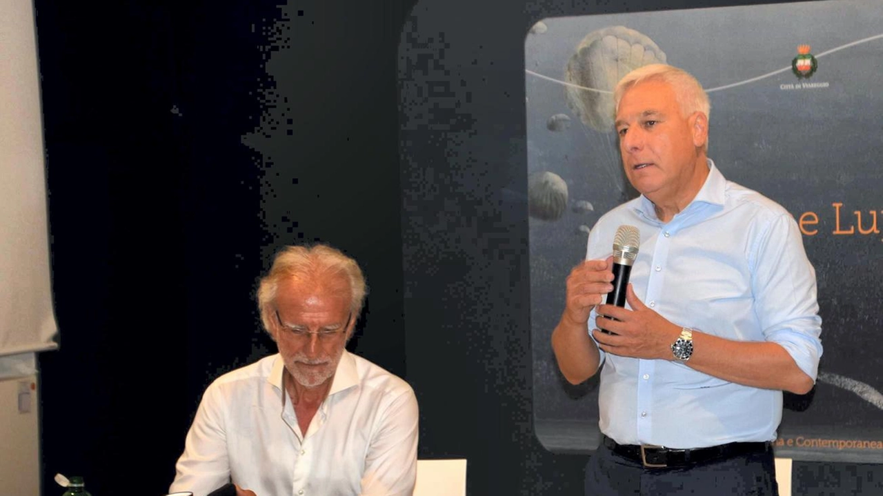 Il sindaco Giorgio Del Ghingaro e. Luca Toschi, responsabile scientifico del progetto, direttore del centro ricerche sAu e del Generative Communication Lab del Pin dell’Università di Firenze