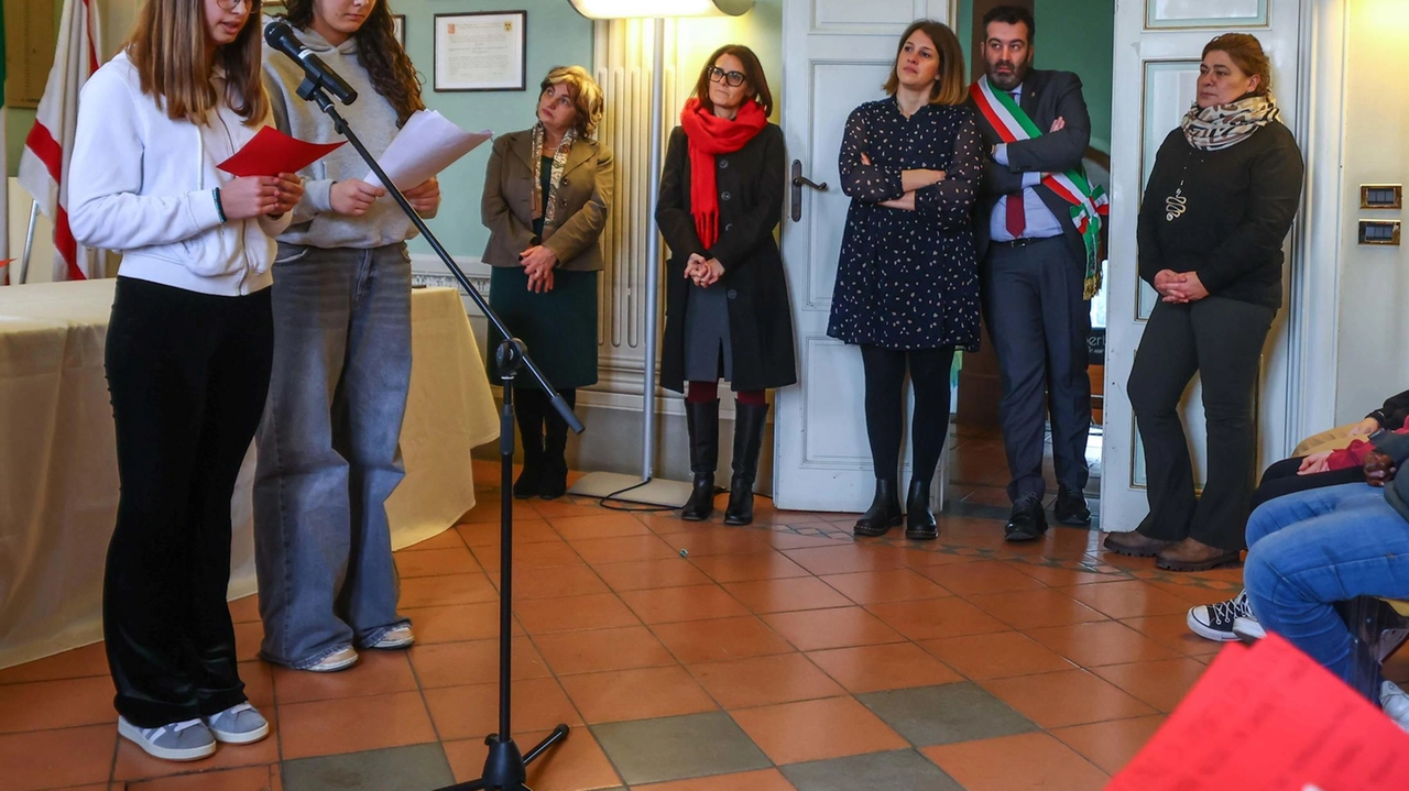 L’evento dedicato al Giorno della Memoria nella sala consiliare di Montespertoli L’evento dedicato al Giorno della Memoria nella sala consiliare di Montespertoli