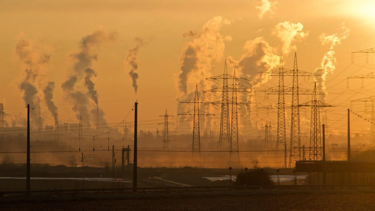 Descalzi, "rafforziamo capacità di soluzioni per decarbonizzare" Descalzi, "rafforziamo capacità di soluzioni per decarbonizzare"