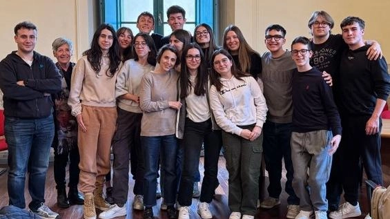 Il Piccolo Teatro Bolognini ospiterà i ragazzi che hanno lavorato tutto l’anno. Dal 14 al 30 maggio sul palco gli allievi di tre scuole superiori pistoiesi. Il Piccolo Teatro Bolognini ospiterà i ragazzi che hanno lavorato tutto l’anno. Dal 14 al 30 maggio sul palco gli allievi di tre scuole superiori pistoiesi.