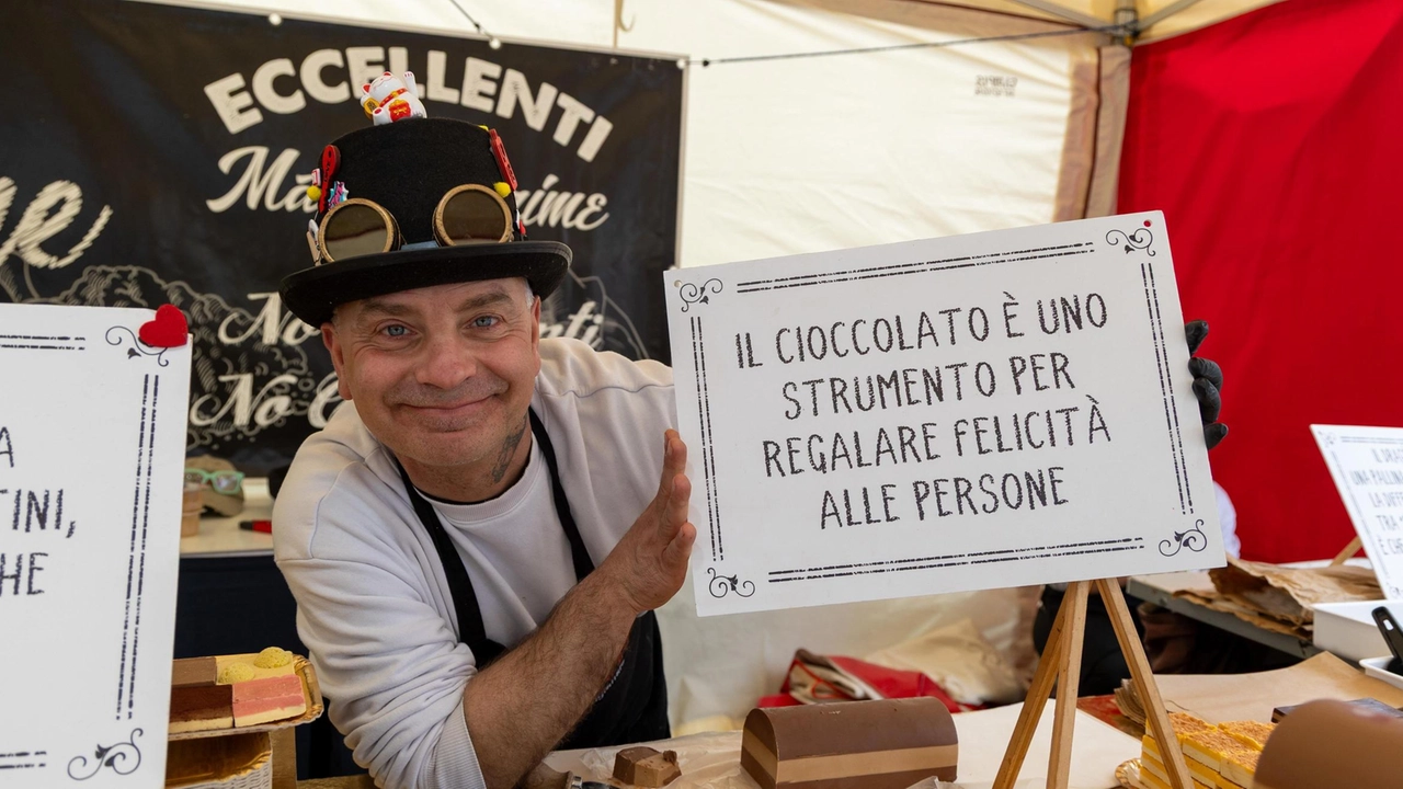 Tagliato il nastro in piazza Vittorio Emanuele. Tutti gli appuntamenti in programma fino a domani.
