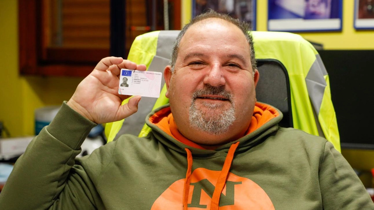Marco Paoli scopre che la sua patente è stata convertita in Inghilterra. Un calvario burocratico senza soluzione. Marco Paoli scopre che la sua patente è stata convertita in Inghilterra. Un calvario burocratico senza soluzione.