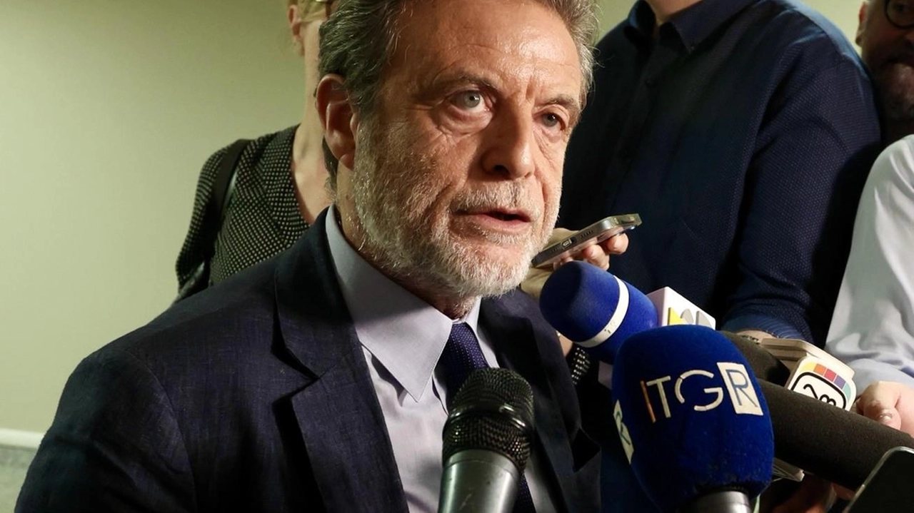 Il procuratore generale della Corte di appello di Firenze Ettore Squillace Greco ha chiesto di ridurre le condanne agli agenti accusati di tortura per un episodio avvenuto nel 2018 a Ranza Il procuratore generale della Corte di appello di Firenze Ettore Squillace Greco ha chiesto di ridurre le condanne agli agenti accusati di tortura per un episodio avvenuto nel 2018 a Ranza