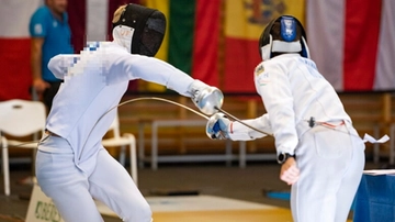 Campionessa di scherma violentata: “Davanti a me vedo il buio. Quei tre mi fanno ancora paura”