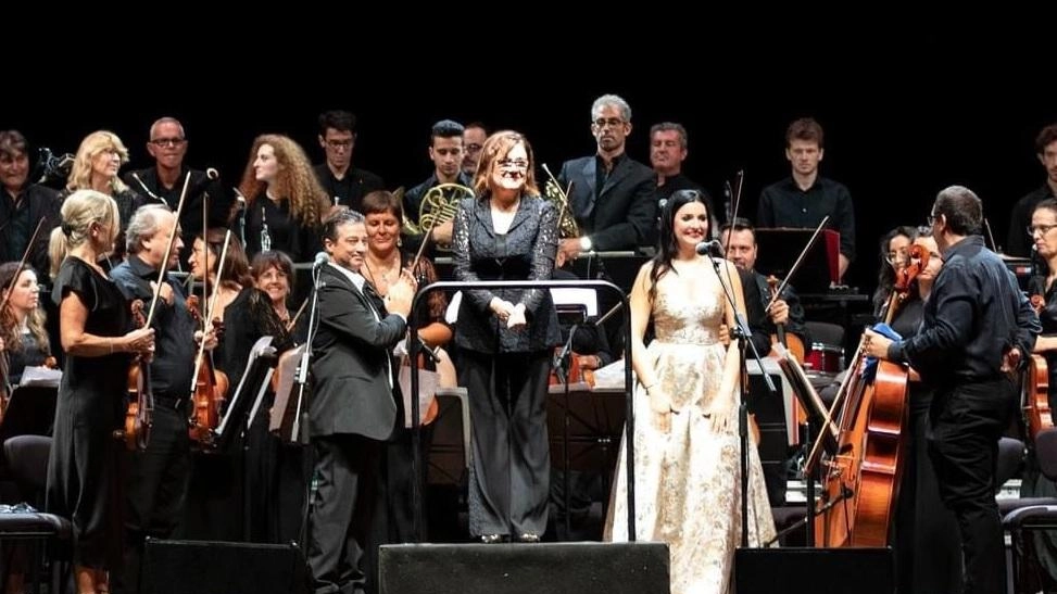 L’Orchestra del Festival Puccini diretta da Silvia Gasperini e la soprano Marina Medici L’Orchestra del Festival Puccini diretta da Silvia Gasperini e la soprano Marina Medici