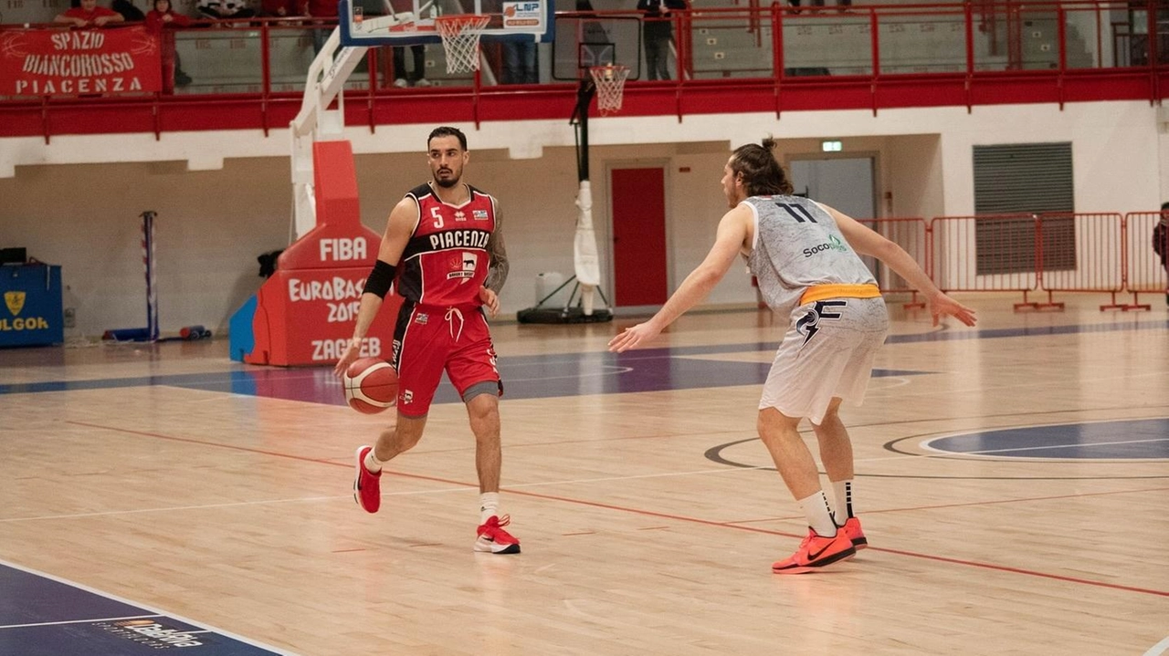 Sembra essersi complicata la pista che portava a Luca Ansaloni come nuovo coach della Note di Siena. Il tecnico bolognese... Sembra essersi complicata la pista che portava a Luca Ansaloni come nuovo coach della Note di Siena. Il tecnico bolognese...