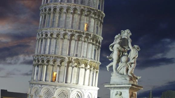 Per gli 850 dellaTorre di Pisa. Visite gratis venerdì sera . Chiuso l’accesso da via Maffi. Per gli 850 dellaTorre di Pisa. Visite gratis venerdì sera . Chiuso l’accesso da via Maffi.