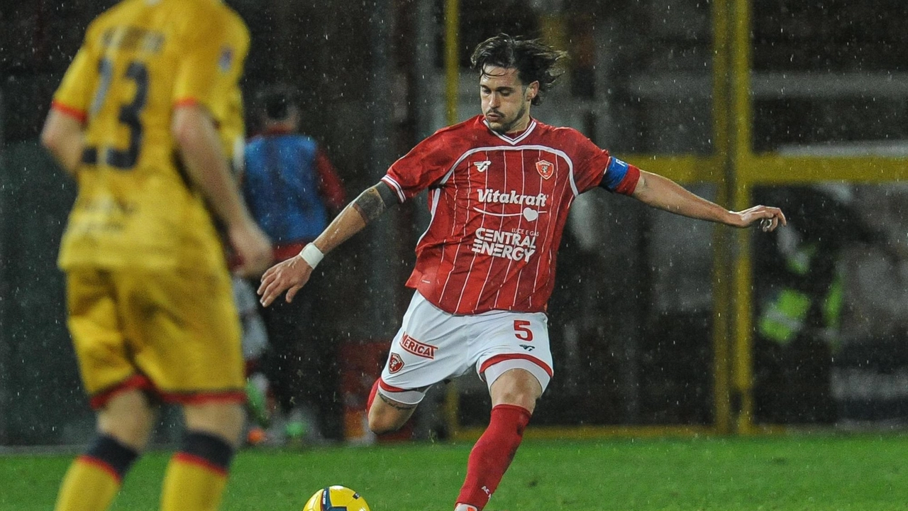 Il capitano biancorosso Gabriele Angella Il capitano biancorosso Gabriele Angella