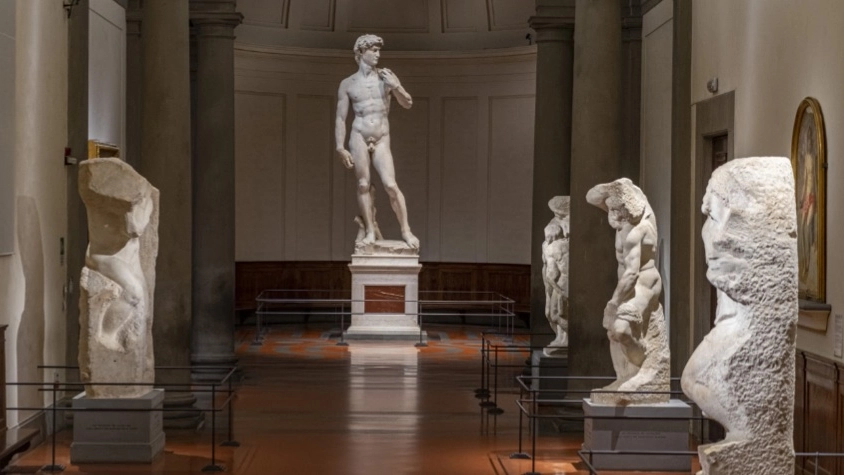 Firenze, alla Galleria dell’Accademia focus tematici durante le aperture serali