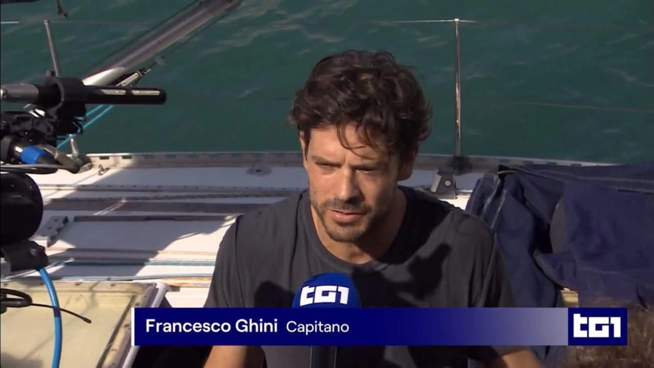 Francesco Ghini, imbarcato su uno dei natanti che raggiunge Catania nell'ambito della Sumud Flottilla Francesco Ghini, imbarcato su uno dei natanti che raggiunge Catania nell'ambito della Sumud Flottilla