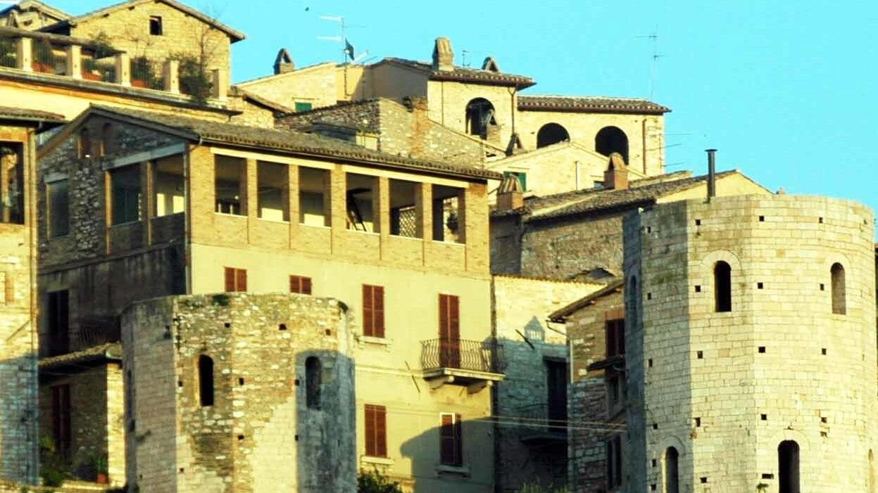 Un trekking urbano condotto dalle guide dell’ADS O.r.m.e. apre gli eventi culturali a Spello. Passeggiata alla scoperta delle bellezze artistiche e paesaggistiche, visita alla Chiesa di S. Ventura e concerto in Sala dell’Editto. Presentazione del concorso ‘Alla scoperta di Luciano Fancelli’ per le scuole secondarie di primo grado della provincia di Perugia. Un trekking urbano condotto dalle guide dell’ADS O.r.m.e. apre gli eventi culturali a Spello. Passeggiata alla scoperta delle bellezze artistiche e paesaggistiche, visita alla Chiesa di S. Ventura e concerto in Sala dell’Editto. Presentazione del concorso ‘Alla scoperta di Luciano Fancelli’ per le scuole secondarie di primo grado della provincia di Perugia.