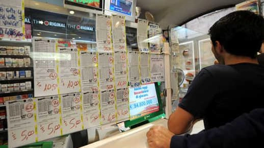 La fortuna del SuperEnalotto ha scelto di fermarsi ancora una volta in provincia di Arezzo, regalando una sorpresa inaspettata a...