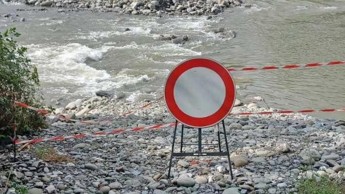 Guado sì, guado no. Questa mattina a Mulazzo era in programma l’inaugurazione del nuovo guado sul fiume Magra, un’opera che... Guado sì, guado no. Questa mattina a Mulazzo era in programma l’inaugurazione del nuovo guado sul fiume Magra, un’opera che...