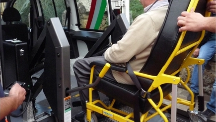 L'uomo stava tornando a casa con il servizio di trasporto di un’associazione (foto repertorio) L'uomo stava tornando a casa con il servizio di trasporto di un’associazione (foto repertorio)