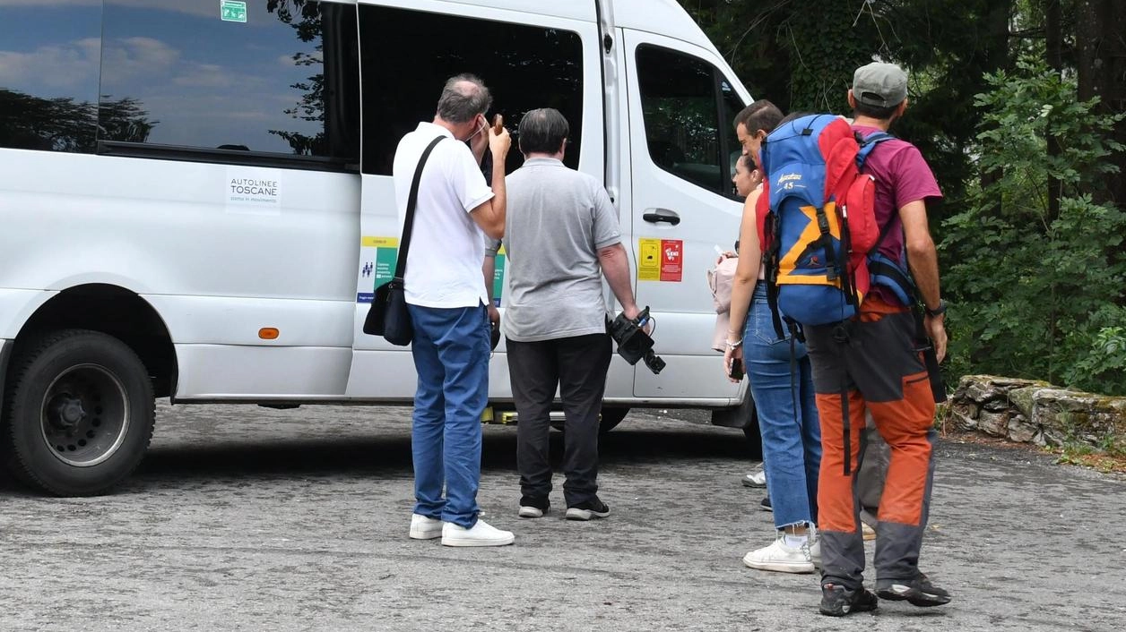 Il presidente della Provincia: "Corse saltate, oltre 60 segnalazioni. Si va verso una denuncia per interruzione di pubblico servizio". Il presidente della Provincia: "Corse saltate, oltre 60 segnalazioni. Si va verso una denuncia per interruzione di pubblico servizio".