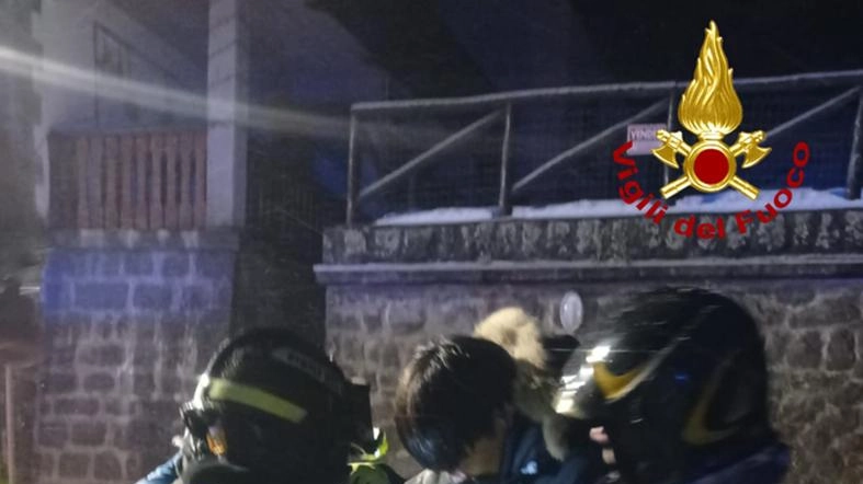 I due ragazzi soccorsi dalla squadra di Vigili del fuoco di San Marcello I due ragazzi soccorsi dalla squadra di Vigili del fuoco di San Marcello