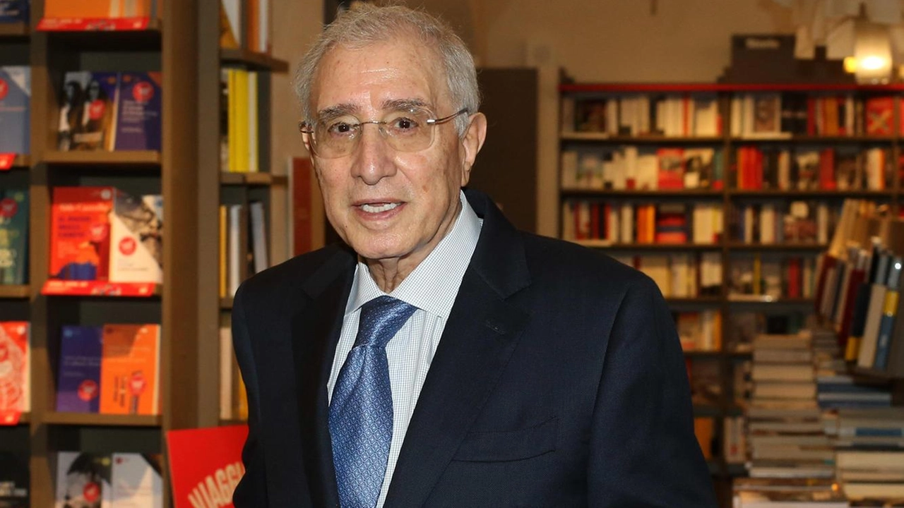 La procura di Firenze ha chiesto il rinvio a giudizio per Marcello Dell’Utri e per la moglie Miranda Ratti ... La procura di Firenze ha chiesto il rinvio a giudizio per Marcello Dell’Utri e per la moglie Miranda Ratti ...